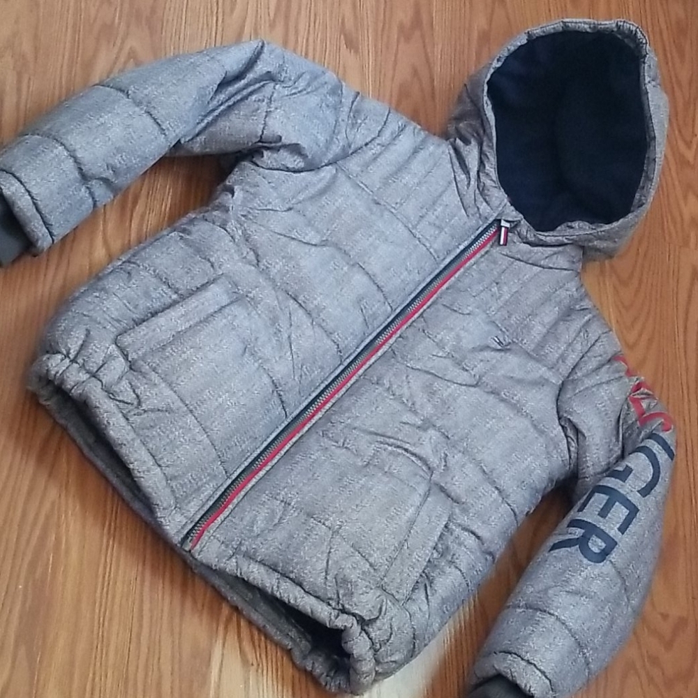 New Tommy Hilfiger jacket‎ 10/12